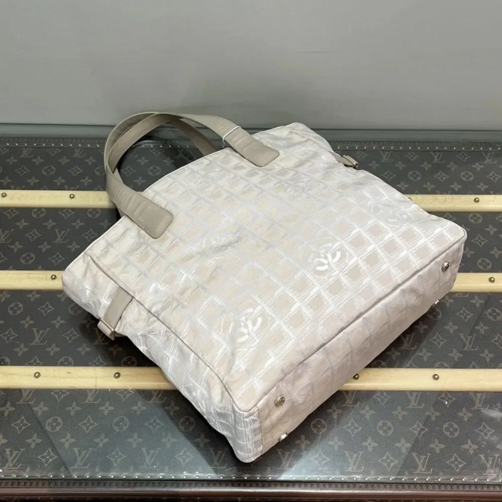 Chanel Women Pre-Loved Bag Very Good Condition